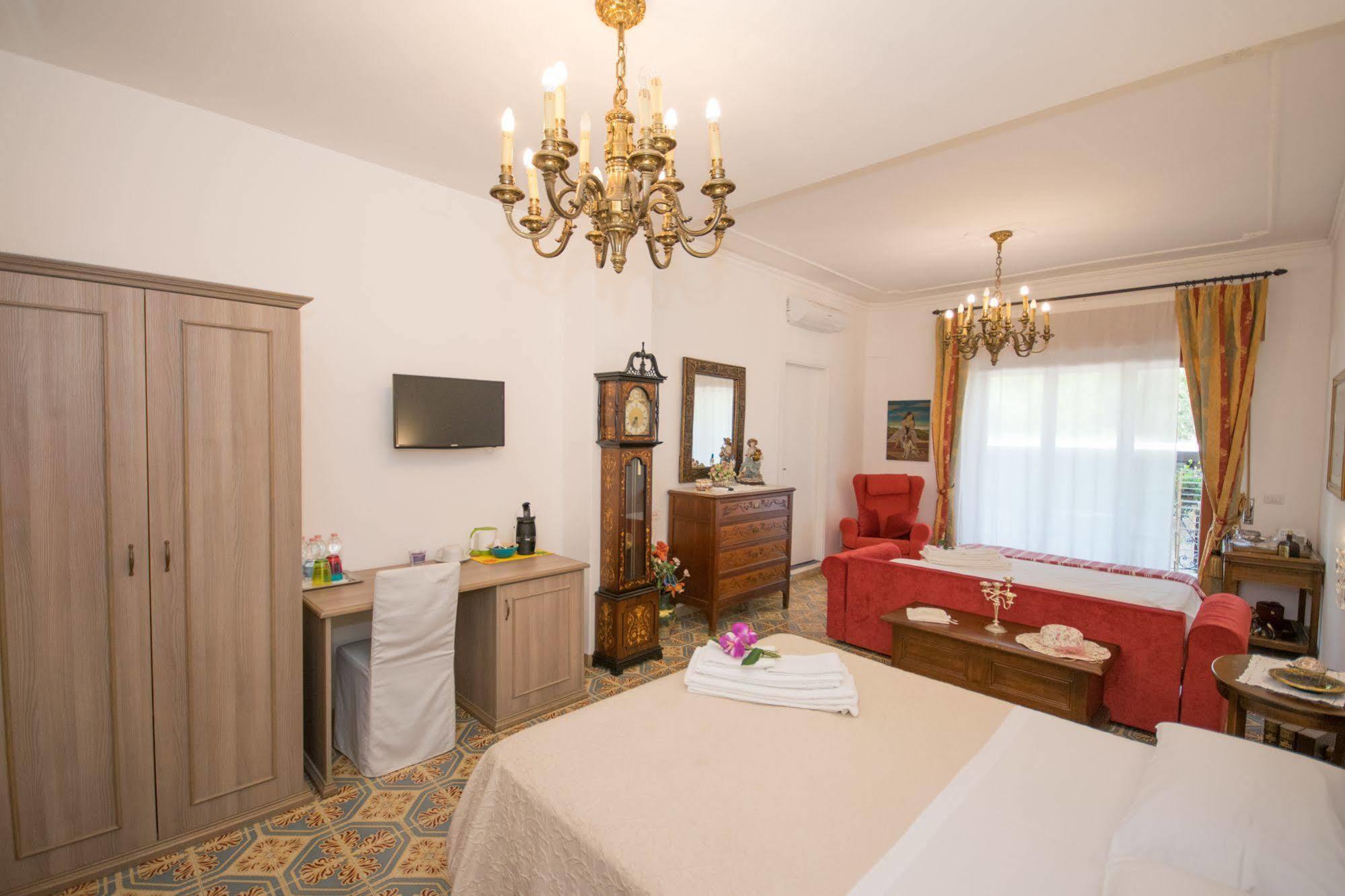 B&B Il Muro Vecchio Джардіні-Наксос Екстер'єр фото